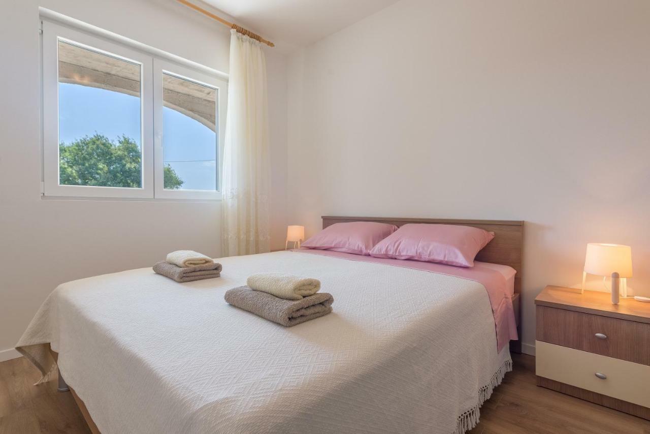 Apartmani Dupor Gornji Karin Buitenkant foto