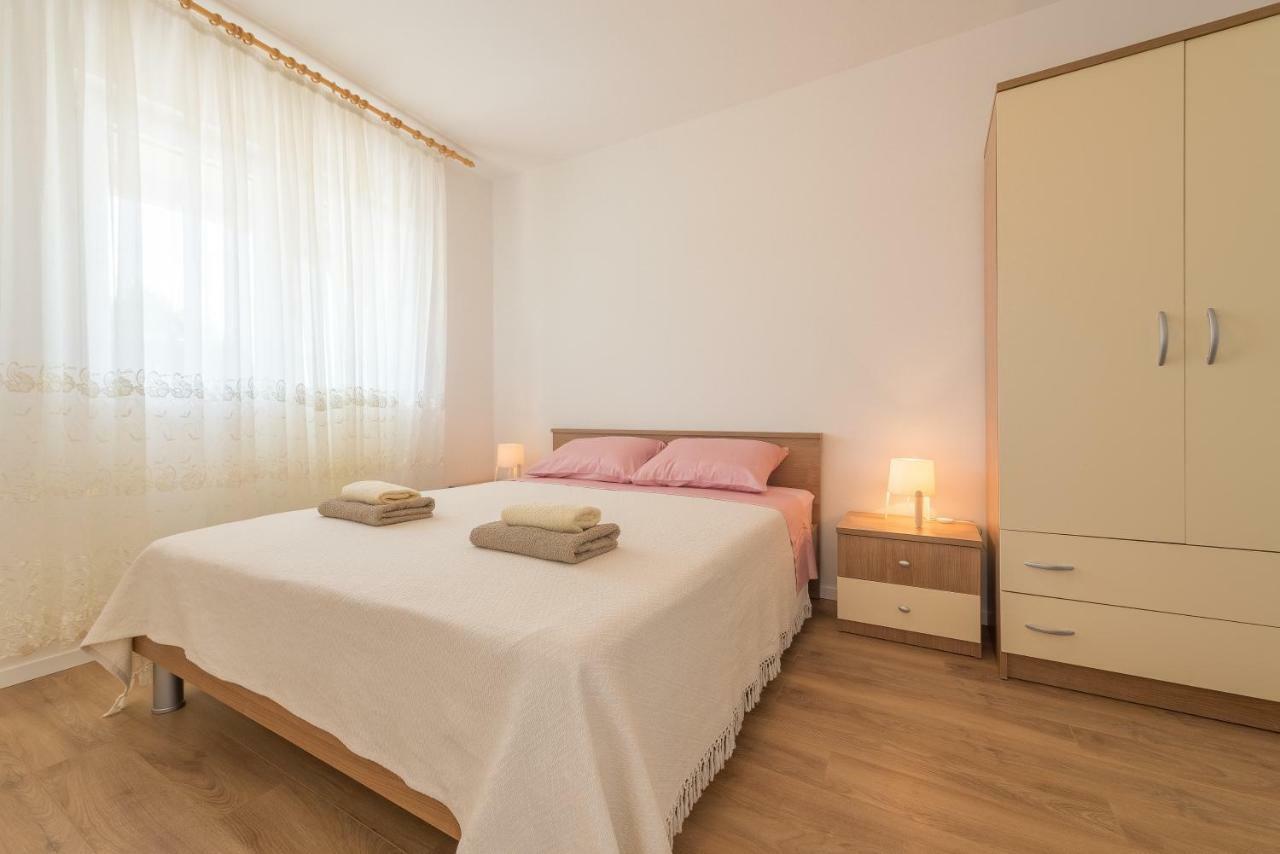 Apartmani Dupor Gornji Karin Buitenkant foto