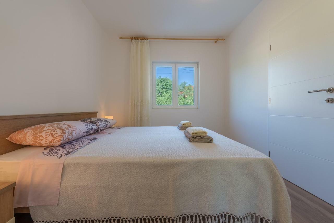 Apartmani Dupor Gornji Karin Buitenkant foto
