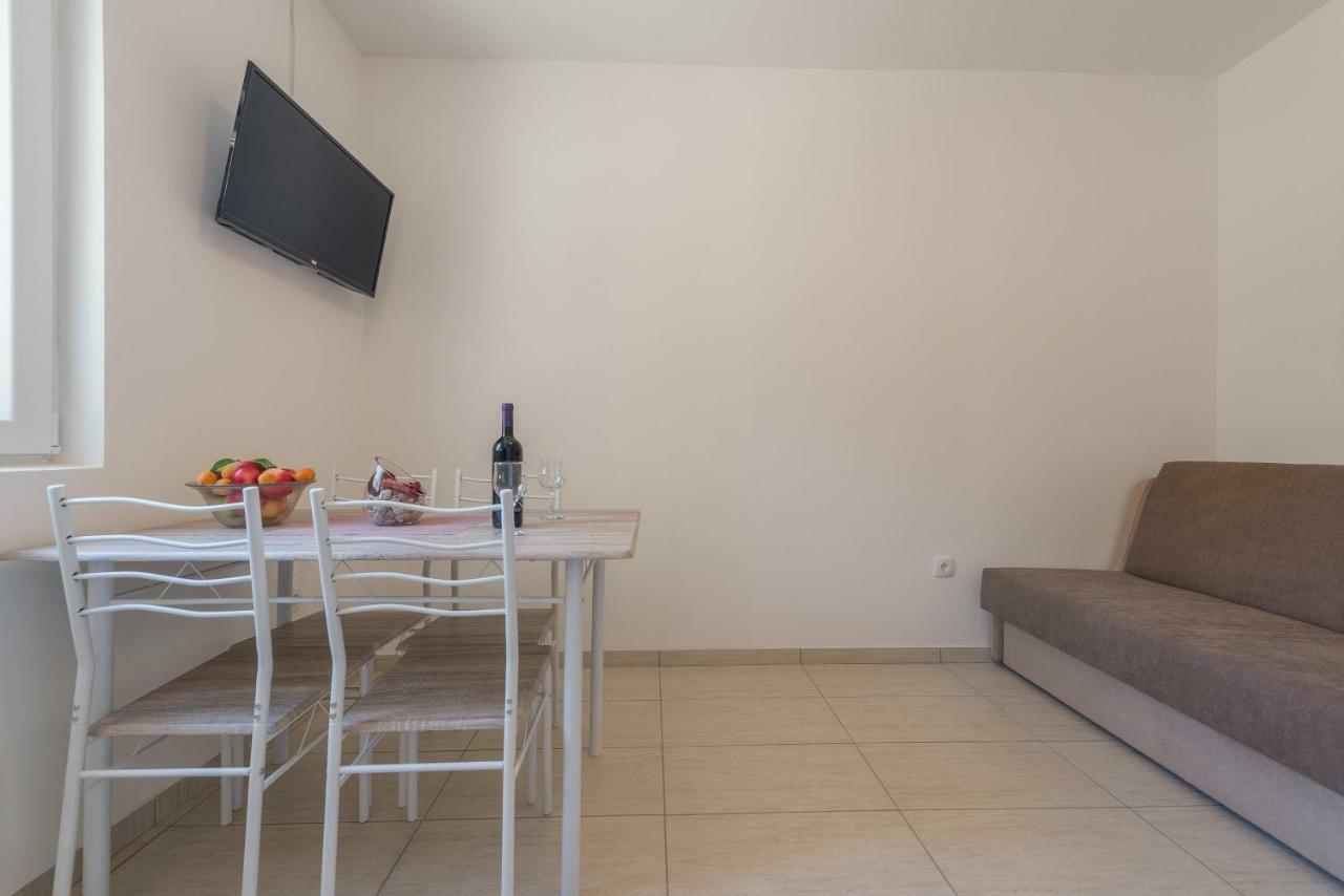 Apartmani Dupor Gornji Karin Buitenkant foto