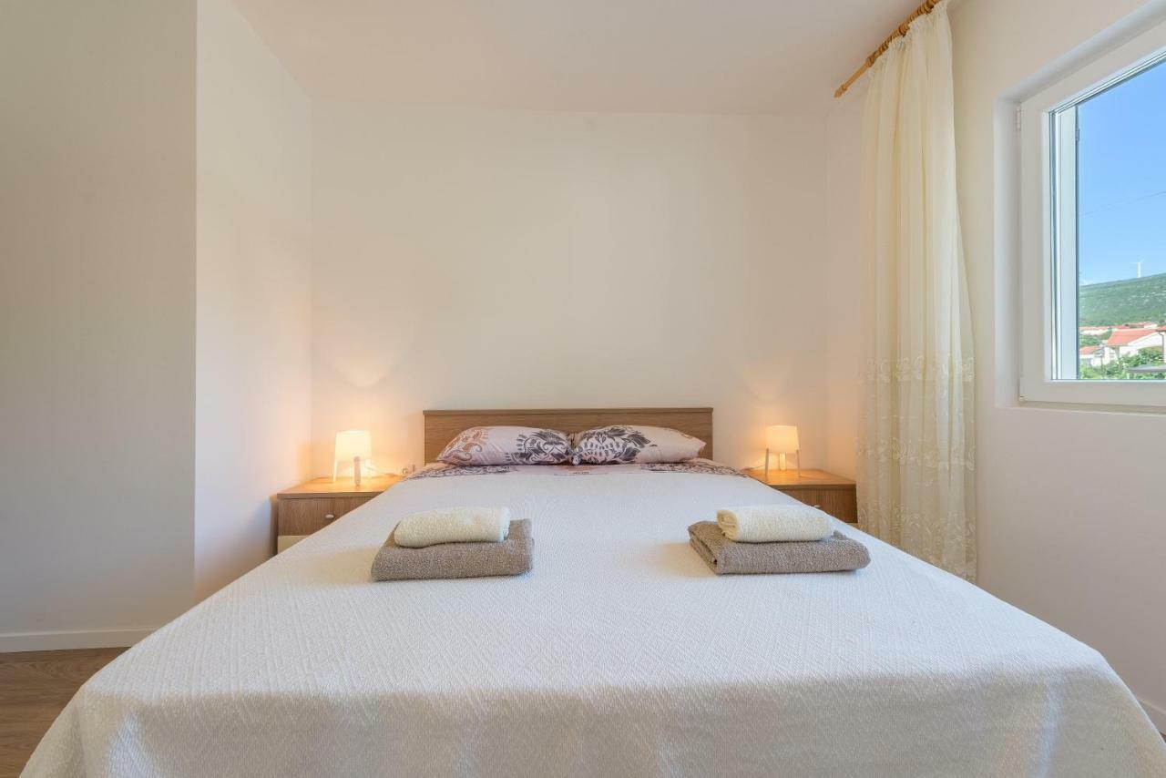 Apartmani Dupor Gornji Karin Buitenkant foto