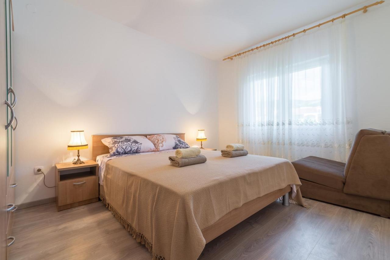 Apartmani Dupor Gornji Karin Buitenkant foto