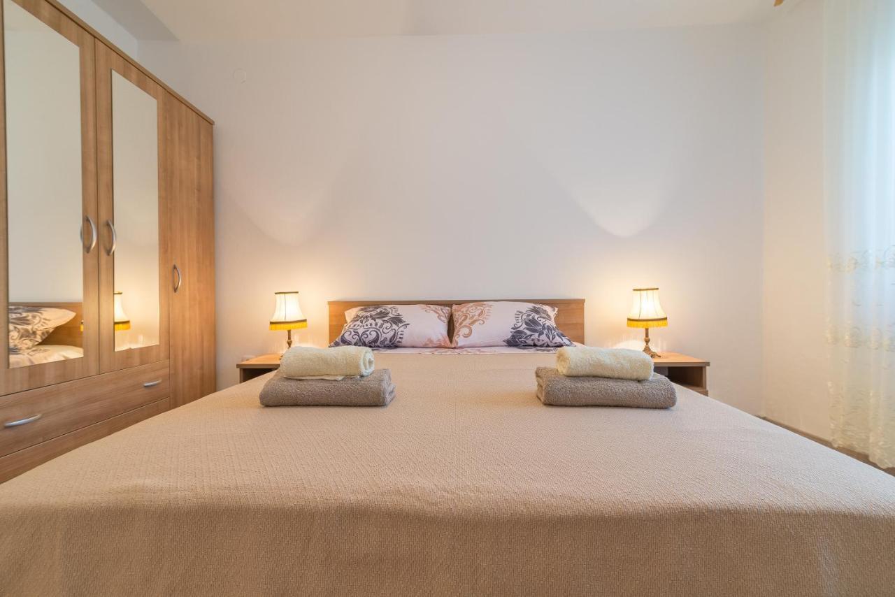 Apartmani Dupor Gornji Karin Buitenkant foto