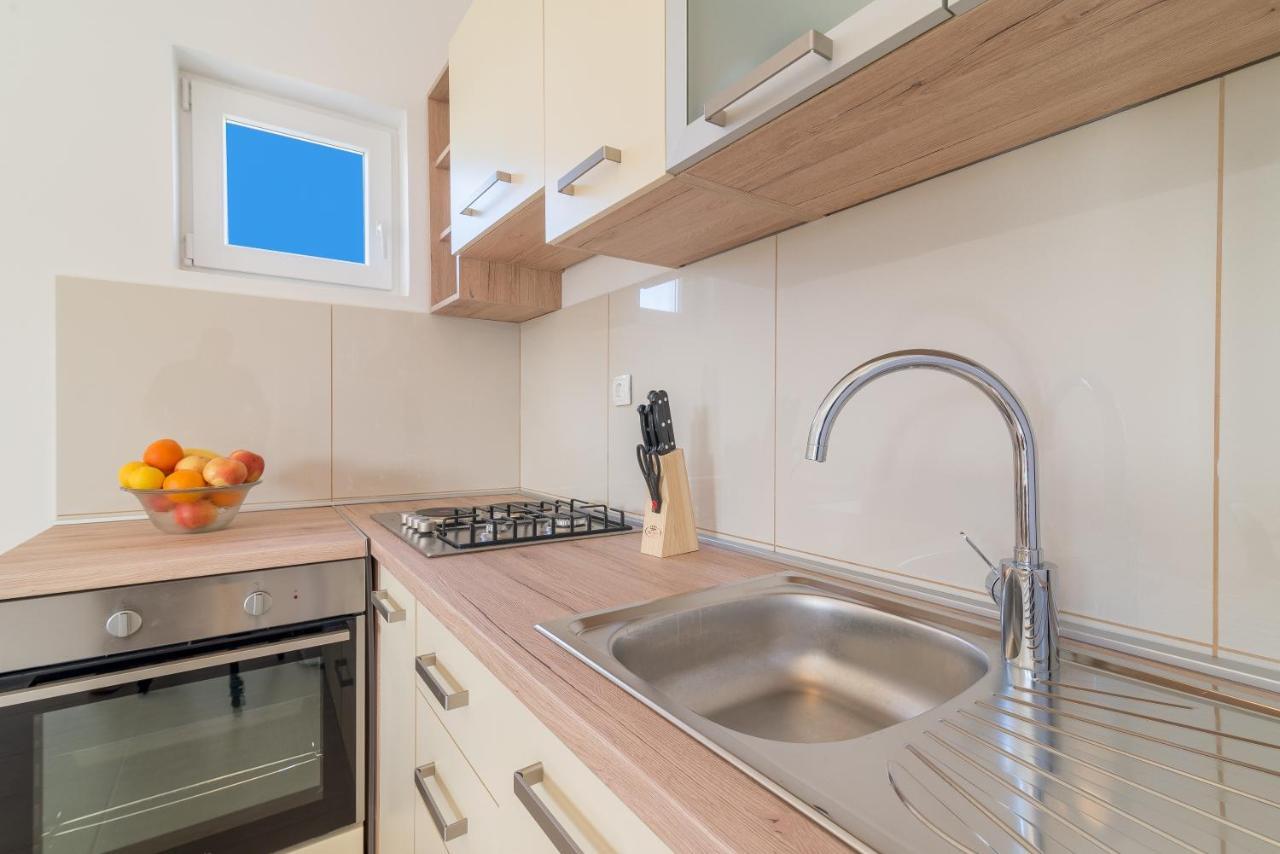 Apartmani Dupor Gornji Karin Buitenkant foto